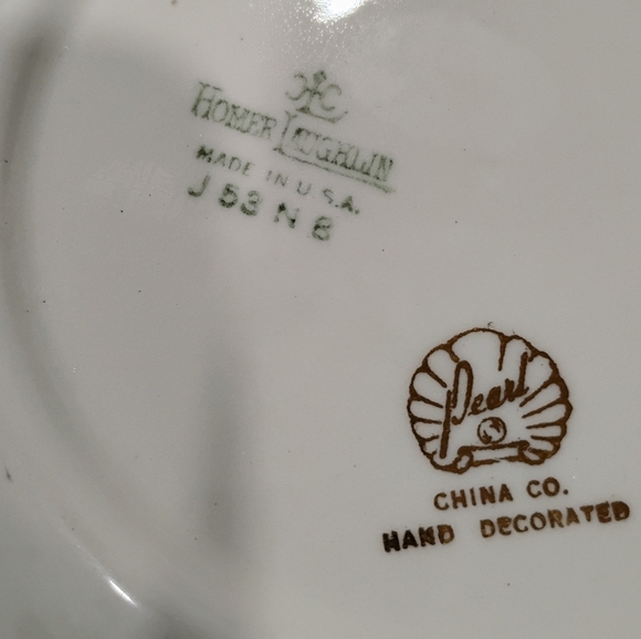 A FRIEND IN NEED DOG POKER ASHTRAY - Picture 2 of 4